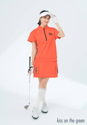 サイドロゴテープ入り裏毛ジップアップ半袖プルオーバー＆スカート上下